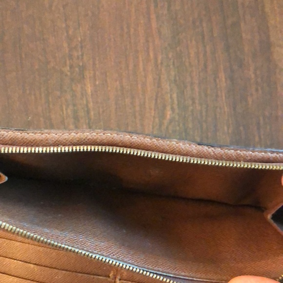 Louis Vuitton wallet - Picture 5 of 9